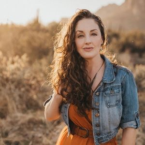 Meet your Posher, Abigail